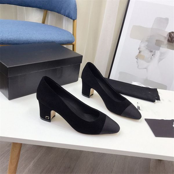 dress shoes 2023 fashion channel women leather high heel letter logo party wedding tourism holiday casual flat shoes 06-03, Black
dress shoes 2023 fashion channel women leather high heel letter logo party wedding tourism holiday casual flat shoes 06-03, Black