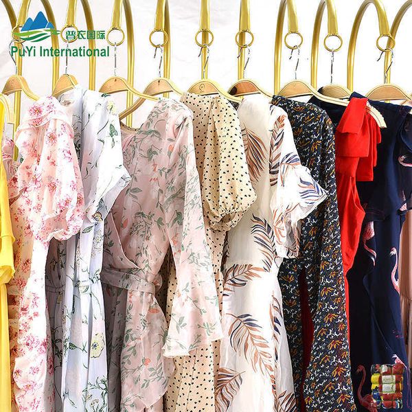 silk ladies lace elegant women summer korean clothing second hand female dress used dress in bales, Black;gray
silk ladies lace elegant women summer korean clothing second hand female dress used dress in bales, Black;gray