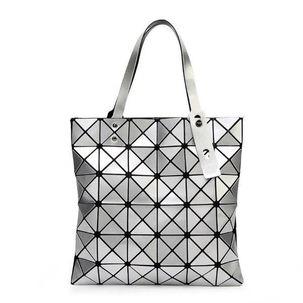2021 new fashion women's bag sequin geometric lingge trend one shoulder portable japanese laser267p, Black;red
2021 new fashion women's bag sequin geometric lingge trend one shoulder portable japanese laser267p, Black;red