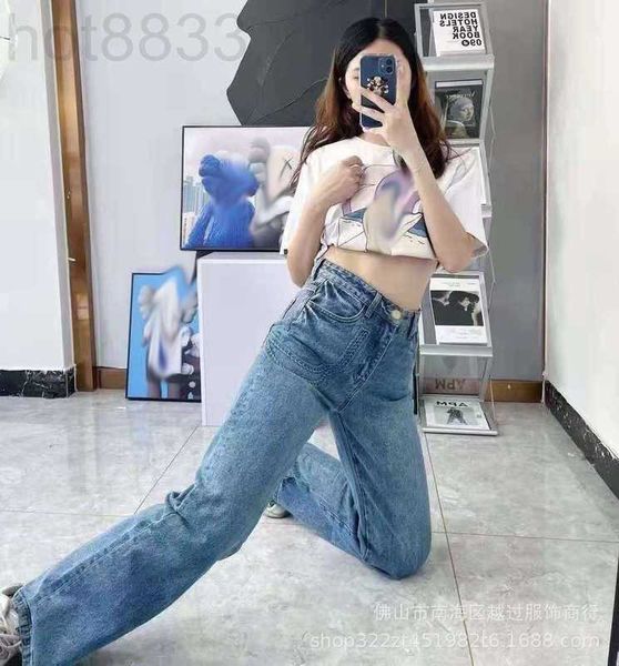 women's jeans designer new front pocket stereoscopic chain embossed straight leg threaded gold button high waist pants 1s9x, Blue
women's jeans designer new front pocket stereoscopic chain embossed straight leg threaded gold button high waist pants 1s9x, Blue
