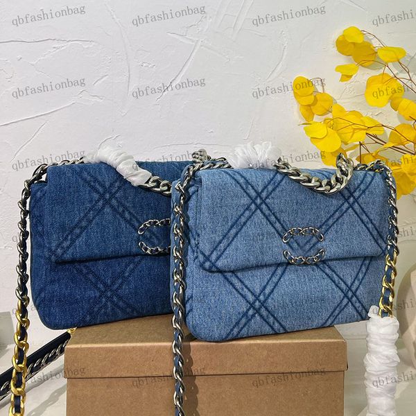 classical french designer denim clamshell bag quilted crossbody bags multi-pocket pearl metal hardware two-color chain turn buckle large cap
classical french designer denim clamshell bag quilted crossbody bags multi-pocket pearl metal hardware two-color chain turn buckle large cap