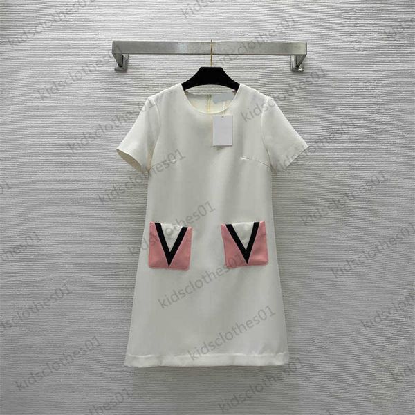 womens dress patchwork color pocket design crewneck short sleeve casual dress invisible back zipper opening simple joker a line maxiskit 2 c, Black;gray
womens dress patchwork color pocket design crewneck short sleeve casual dress invisible back zipper opening simple joker a line maxiskit 2 c, Black;gray