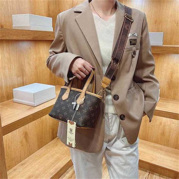 handbag 2023 new bag bucket women's niche texture portable messenger shoulder hand 
handbag 2023 new bag bucket women's niche texture portable messenger shoulder hand