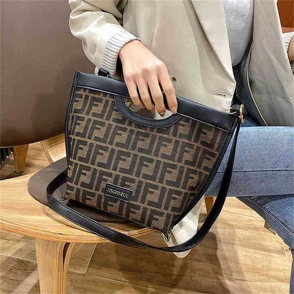 handbag 2023 new bag shoulder small summer style simple leisure hand women's messenger
handbag 2023 new bag shoulder small summer style simple leisure hand women's messenger
