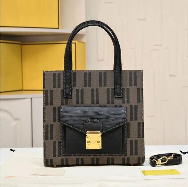 vintage tote bag women vertical cross body shopping bags man briefcase designer shoulder handbags large capacity canvas leather gold hardwar
vintage tote bag women vertical cross body shopping bags man briefcase designer shoulder handbags large capacity canvas leather gold hardwar