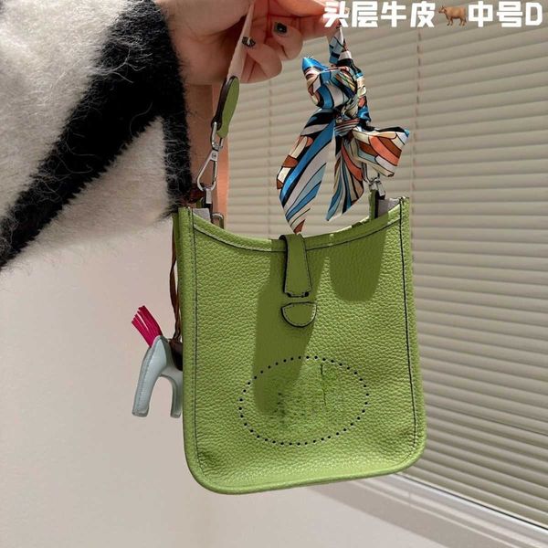 designer bag women's bags 2023 evelynbag high end layer cow bucket totes with lychee pattern h hollow out single shoulder cross with 6n
designer bag women's bags 2023 evelynbag high end layer cow bucket totes with lychee pattern h hollow out single shoulder cross with 6n
