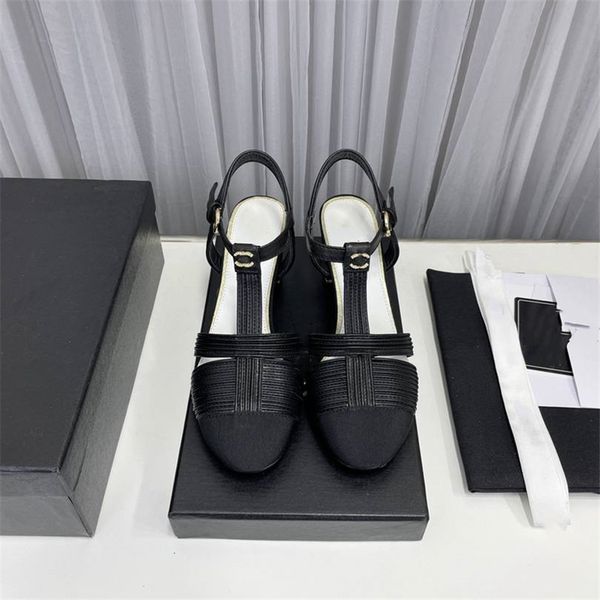 fashion dress shoes 2023 channel women leather high heel metal buckle letter logo wedding party business casual flat shoes 06-016, Black
fashion dress shoes 2023 channel women leather high heel metal buckle letter logo wedding party business casual flat shoes 06-016, Black