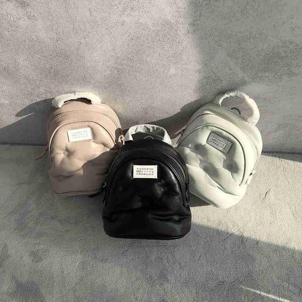 margiela margiela minority margila mm6 sheepskin backpack women's chain single shoulder messenger bag cloud bag small backpack
margiela margiela minority margila mm6 sheepskin backpack women's chain single shoulder messenger bag cloud bag small backpack