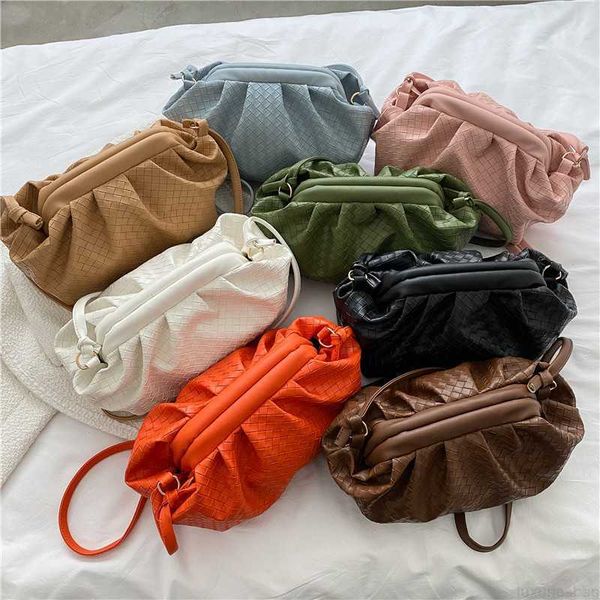 botega venates jodie mini teen intrecciato pouch small autumn winter fashion versatile niche design single shoulder underarm pleated crossbo
botega venates jodie mini teen intrecciato pouch small autumn winter fashion versatile niche design single shoulder underarm pleated crossbo