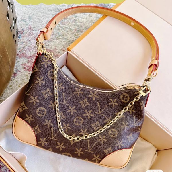 womens mens boulogne m45832 big pochette chain bag shoulder crossbody clutch handbag designer luxury embossed the tote bucket zipper purse b
womens mens boulogne m45832 big pochette chain bag shoulder crossbody clutch handbag designer luxury embossed the tote bucket zipper purse b