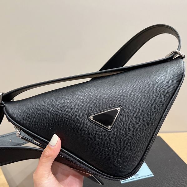 triangle crossbody bag handbags fashion twill leather women shoulder bags silver hardware triangular sheet metal zipper closure adjustable s
triangle crossbody bag handbags fashion twill leather women shoulder bags silver hardware triangular sheet metal zipper closure adjustable s
