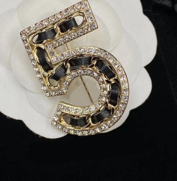 luxury ladies men designer brand number brooch 18k gold plated rhinestone jewelry brooch charm highend genuine leather pin christ6343835, Gray
luxury ladies men designer brand number brooch 18k gold plated rhinestone jewelry brooch charm highend genuine leather pin christ6343835, Gray