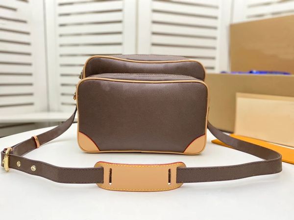simple men messenger bags women shoulder male cross body man classic handbags satchel waterproof exquisite and durable purse boy outdoor lux
simple men messenger bags women shoulder male cross body man classic handbags satchel waterproof exquisite and durable purse boy outdoor lux