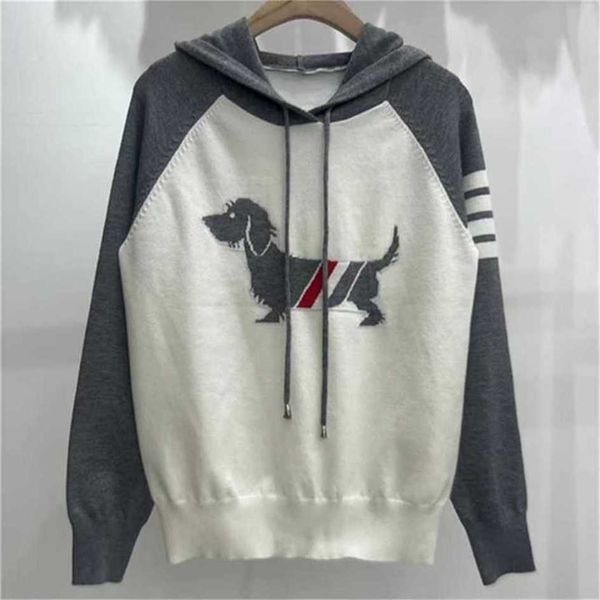 80% off factory outlet online autumn new college style bars jacquard hooded knitted women, Black;brown
80% off factory outlet online autumn new college style bars jacquard hooded knitted women, Black;brown