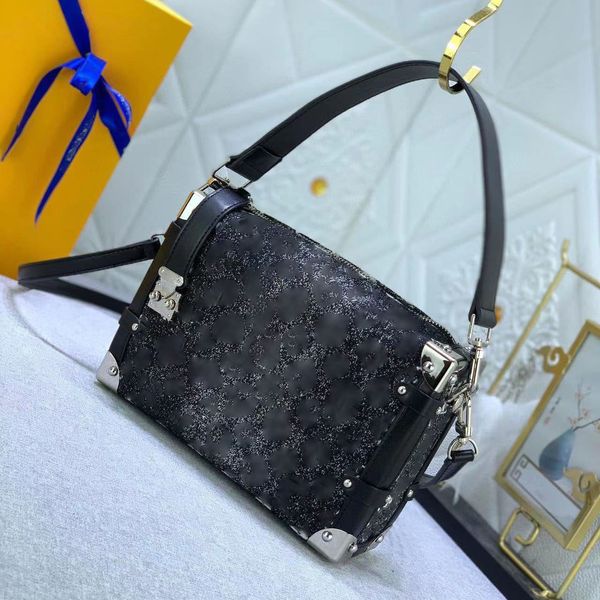 original totes embroidery luxurys designers bags fashion design women hobos clutch purse handbags candy color nylon ladies small shoulder ba
original totes embroidery luxurys designers bags fashion design women hobos clutch purse handbags candy color nylon ladies small shoulder ba