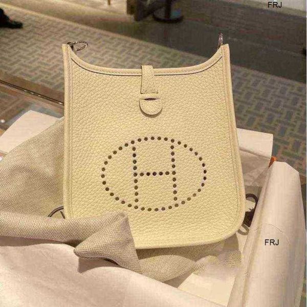 designer evelyn bags 2023 new mini messenger bag togo leather lychee pattern h bucket womens single shoulder mobil sy4h have logo frj
designer evelyn bags 2023 new mini messenger bag togo leather lychee pattern h bucket womens single shoulder mobil sy4h have logo frj
