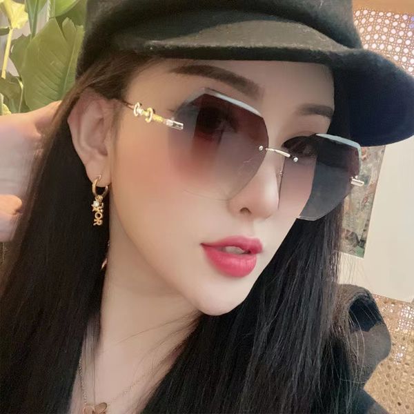 sunglasses brand designer sunglasses for men and women 2023 new uv resistant strong brown glasses, White;black
sunglasses brand designer sunglasses for men and women 2023 new uv resistant strong brown glasses, White;black