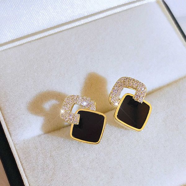 charm korean elegant earrings 2023 new fashion simple small geometric full zircon earrings plating 18k real gold earrings female g230320, Golden
charm korean elegant earrings 2023 new fashion simple small geometric full zircon earrings plating 18k real gold earrings female g230320, Golden