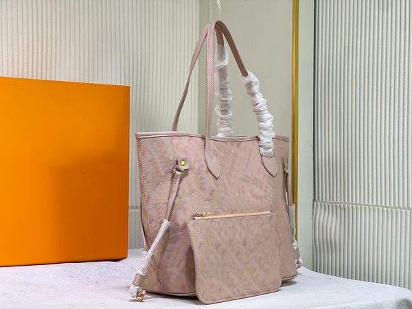 large capacity commuter tote bag shopping bag female bag full leather embossed relief light luxury senior sense handbag women's bag
large capacity commuter tote bag shopping bag female bag full leather embossed relief light luxury senior sense handbag women's bag