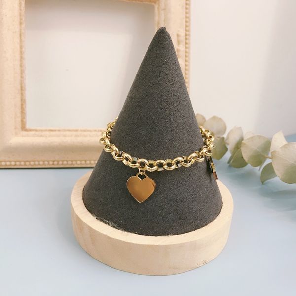 2022 luxury link chain fashion bracelet designer for women simple classic letters gold diamond bracelet with box, Silver
2022 luxury link chain fashion bracelet designer for women simple classic letters gold diamond bracelet with box, Silver