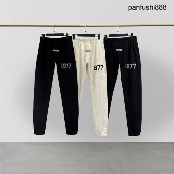 baggy pants fear god high street casual sports fogg ribbon drawcord 1977 flocked letter print fleece guard pants, Black
baggy pants fear god high street casual sports fogg ribbon drawcord 1977 flocked letter print fleece guard pants, Black