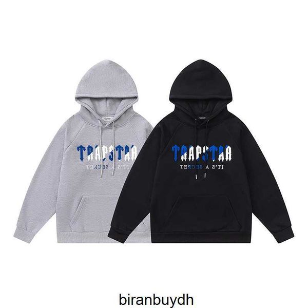 sport men's hoodies sweatshirts trapstar blue and white towel embroidered hooded sweater casual, Black 
sport men's hoodies sweatshirts trapstar blue and white towel embroidered hooded sweater casual, Black