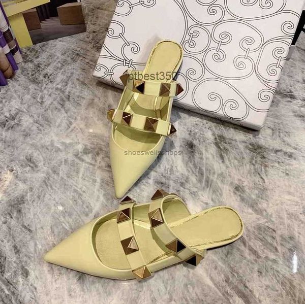high new valentinoity shoes valentinoes quality luxury designer slippers with metal rivet trim flat casual sandals available in a olz, Black
high new valentinoity shoes valentinoes quality luxury designer slippers with metal rivet trim flat casual sandals available in a olz, Black