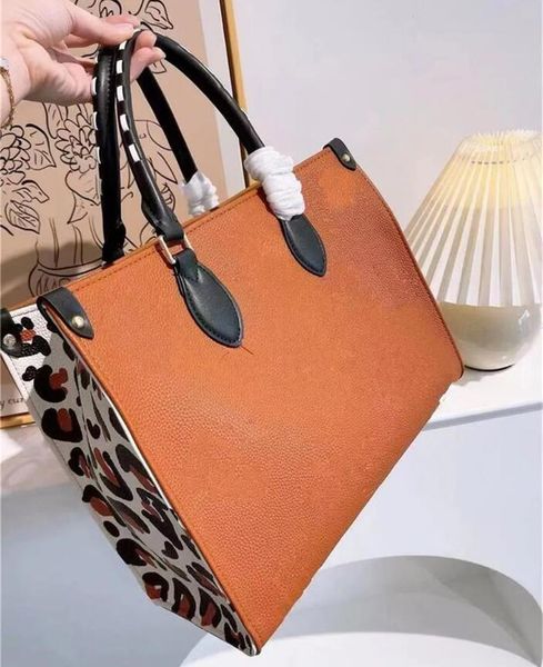 2023 totes designer bags trend color matching black embossing design fashion ladies handbag purse large capacity casual lady bag
2023 totes designer bags trend color matching black embossing design fashion ladies handbag purse large capacity casual lady bag