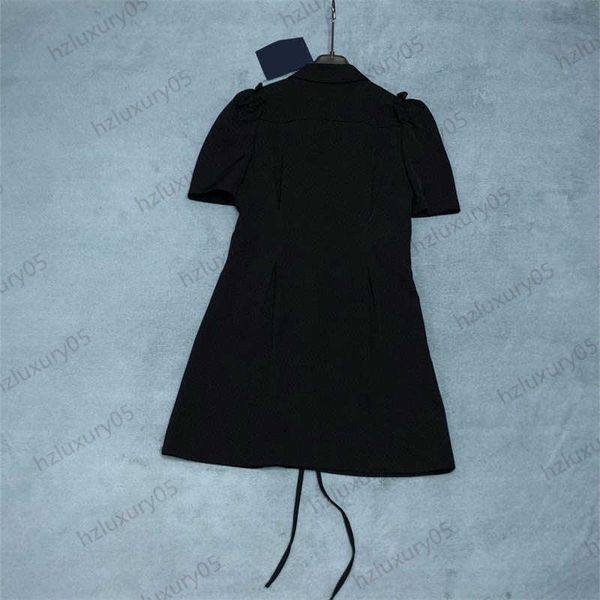 long sleeve dresses front triangle logo decoration heart hollow out design slim dress drawstring straps fashionable waist thinning maxiskit, Black;gray
long sleeve dresses front triangle logo decoration heart hollow out design slim dress drawstring straps fashionable waist thinning maxiskit, Black;gray