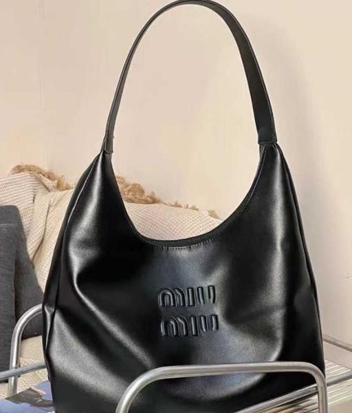 2023 miu new designer big womens bags leather tote bag shoulder large capacity hobo fashion brand womens handheld
2023 miu new designer big womens bags leather tote bag shoulder large capacity hobo fashion brand womens handheld