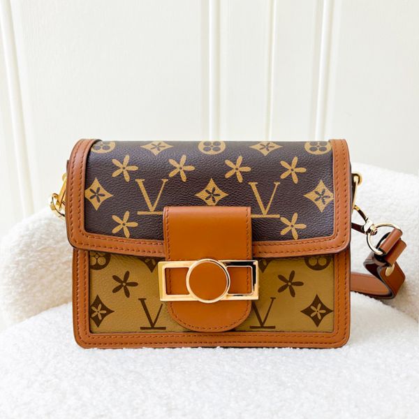 shoulder bags womens man luxury designer 2 size dauphine convenient metal chain genuine leather tote crossbody hobo bag cross body handbag c
shoulder bags womens man luxury designer 2 size dauphine convenient metal chain genuine leather tote crossbody hobo bag cross body handbag c