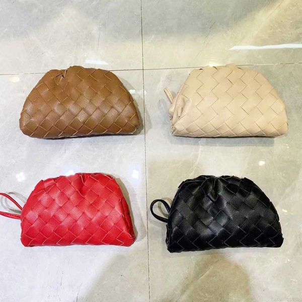 botega venates jodie teen intrecciato pouch leather mini woven cloud version simple fashion texture dumpling bag women
botega venates jodie teen intrecciato pouch leather mini woven cloud version simple fashion texture dumpling bag women