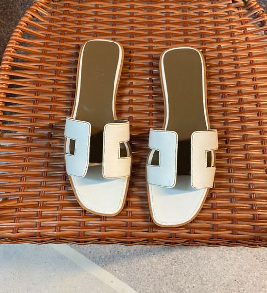 latest summer sandal double strap flat h decorated with jacquard fabric light brown leather slippers 35-42 shoe, Black
latest summer sandal double strap flat h decorated with jacquard fabric light brown leather slippers 35-42 shoe, Black