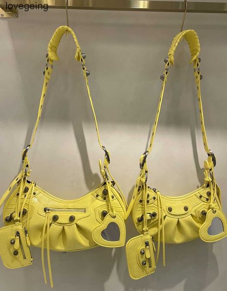 crescent le cagole bag 2023 wrap designer bags lecagole 23 oil rivet locomotive 3-in-1 pleated wax leather underarm women's pf19
crescent le cagole bag 2023 wrap designer bags lecagole 23 oil rivet locomotive 3-in-1 pleated wax leather underarm women's pf19