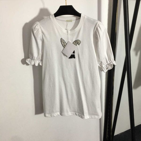 23ss brand designer women t-shirt round neck pure cotton pearl stud drill rabbit ears alphabet stick cloth bubble short sleeve t-shirt women, White
23ss brand designer women t-shirt round neck pure cotton pearl stud drill rabbit ears alphabet stick cloth bubble short sleeve t-shirt women, White