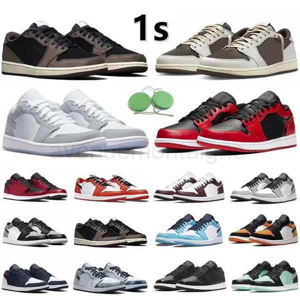 designer shoes jumpman 1 1s low men basketball shoes sneaker reverse dark mocha fragment white camo wolf grey paint drip unc royal cyber bre
designer shoes jumpman 1 1s low men basketball shoes sneaker reverse dark mocha fragment white camo wolf grey paint drip unc royal cyber bre