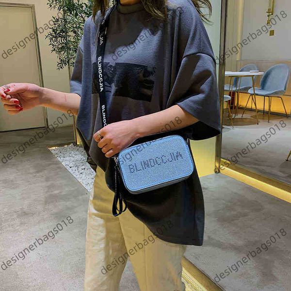 evening bag 50% Off 2022 New Korean Women's Spring and Summer Fashion Personalized Bright Diamond Zipper Small Square Letter Trend Camera Bag, Blue
evening bag 50% Off 2022 New Korean Women's Spring and Summer Fashion Personalized Bright Diamond Zipper Small Square Letter Trend Camera Bag, Blue