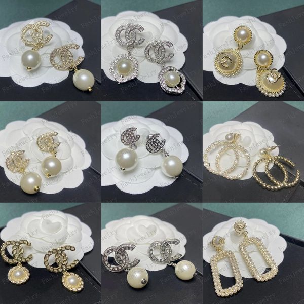 2023 geometric round pearl stud charm earrings luxury designer brand letter crystal rhinestone earring 18k gold plated women wedding party j, Golden;silver
2023 geometric round pearl stud charm earrings luxury designer brand letter crystal rhinestone earring 18k gold plated women wedding party j, Golden;silver
