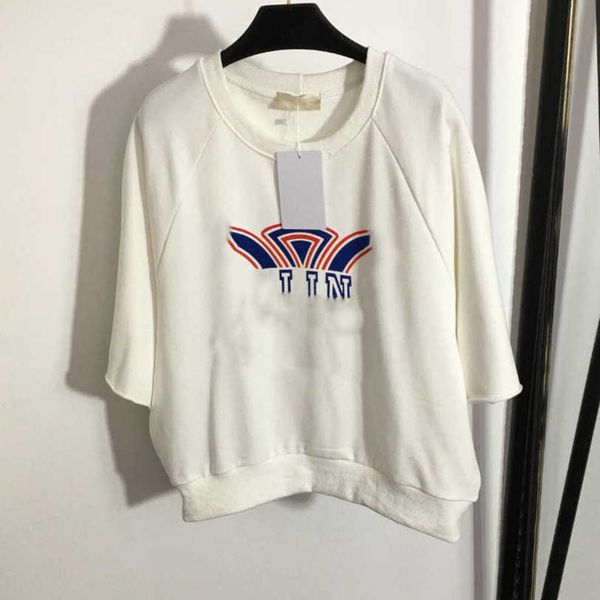 23ss designer women brand t-shirt round neck pure cotton front logo monogram print off-shoulder five-point sleeve hoodie womens clothes a1, White
23ss designer women brand t-shirt round neck pure cotton front logo monogram print off-shoulder five-point sleeve hoodie womens clothes a1, White