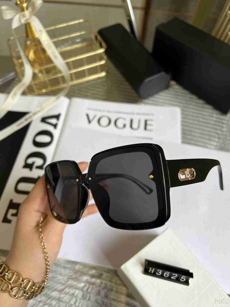 luxurious designer wom sunglasses ens sage mens lady polarizer box body voice live flat glasses black 22ss, White;black
luxurious designer wom sunglasses ens sage mens lady polarizer box body voice live flat glasses black 22ss, White;black