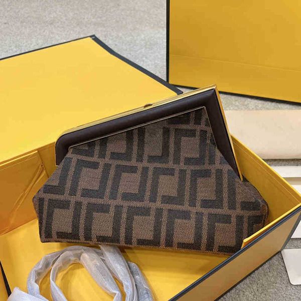 evening bags handbag designer shoulder women tote luxury leather crossbody fashion shopping messenger purses 220722
evening bags handbag designer shoulder women tote luxury leather crossbody fashion shopping messenger purses 220722