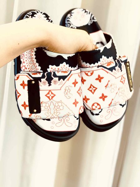 2023 sandals premium women's lido sandals square toe premium quality flat shoes designer summer full set fashion shoes heel sandals fam, Black
2023 sandals premium women's lido sandals square toe premium quality flat shoes designer summer full set fashion shoes heel sandals fam, Black