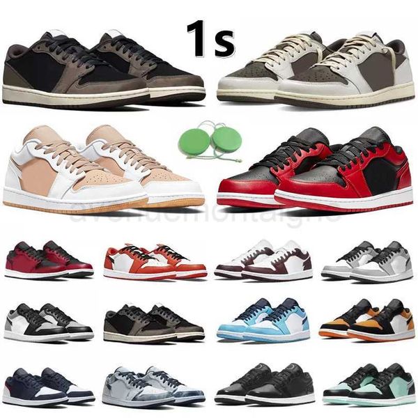 designer shoes jumpman 1 1s low mens basketball shoes sneaker reverse dark mocha fragment white camo wolf grey paint drip royal cyber bred t
designer shoes jumpman 1 1s low mens basketball shoes sneaker reverse dark mocha fragment white camo wolf grey paint drip royal cyber bred t