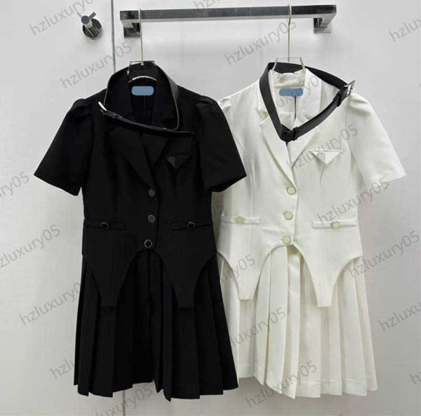 designer dresses custom leather belt waist collection design pleated lapel dress front triangle logo decorated button open short sleeve maxi, Black;gray
designer dresses custom leather belt waist collection design pleated lapel dress front triangle logo decorated button open short sleeve maxi, Black;gray