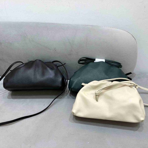 botega venates jodie mini teen intrecciato pouch leather headcoat cowhide handmade leisure forest single shoulder messenger bag women's
botega venates jodie mini teen intrecciato pouch leather headcoat cowhide handmade leisure forest single shoulder messenger bag women's