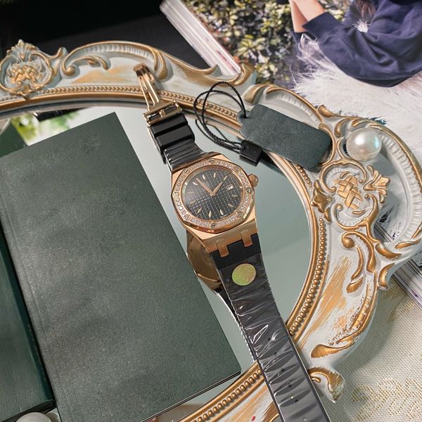 quartz womens watch 33mm 67601 tape watch with diamond ring sapphire surface calendar watch, Slivery;brown
quartz womens watch 33mm 67601 tape watch with diamond ring sapphire surface calendar watch, Slivery;brown