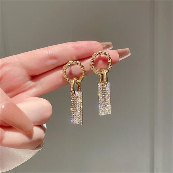 france style women's luxury zircon square pendant earrings gold color round shiny earrings for women trendy jewelry gc1979, Golden
france style women's luxury zircon square pendant earrings gold color round shiny earrings for women trendy jewelry gc1979, Golden