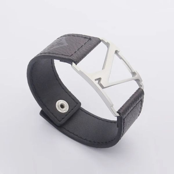 jewelry designer bracelet wide black leather bracelet men s charm bracelet ladies hand with brown flower pattern 4 colors printed with logo, Golden;silver
jewelry designer bracelet wide black leather bracelet men s charm bracelet ladies hand with brown flower pattern 4 colors printed with logo, Golden;silver
