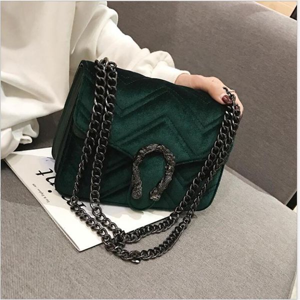 2021 designer bag winter new snakehead lock velvet bag classic embroidered line wavy women chain bag elegant temperament small222b
2021 designer bag winter new snakehead lock velvet bag classic embroidered line wavy women chain bag elegant temperament small222b