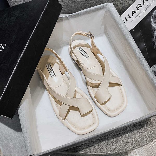 sandals black/white leather flat sandals women clip toe gladiator sandalias mujer 35-43 big size beach shoes woman cross band sandals g23032
sandals black/white leather flat sandals women clip toe gladiator sandalias mujer 35-43 big size beach shoes woman cross band sandals g23032